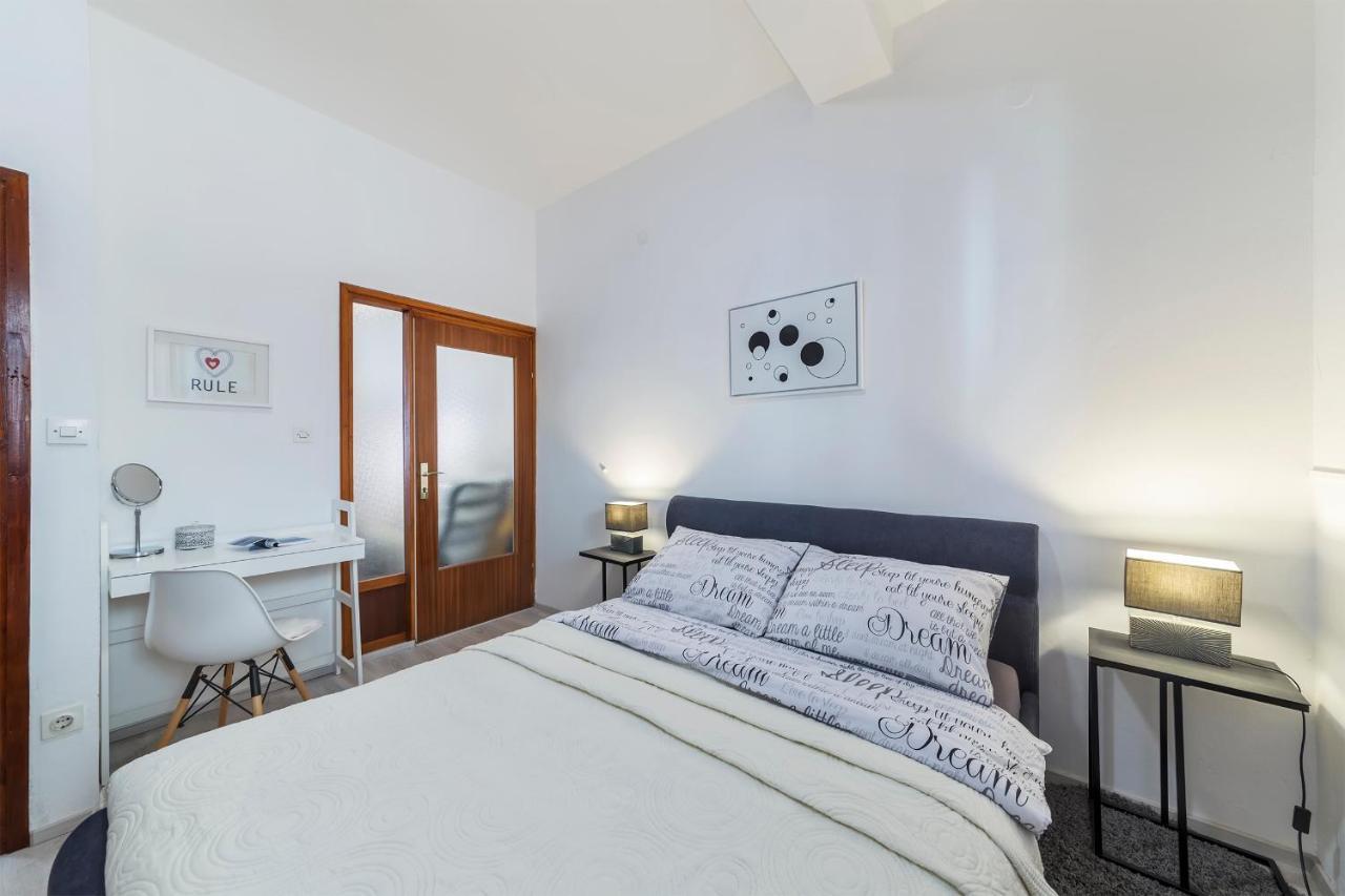 מדולין Apartments Antonio מראה חיצוני תמונה