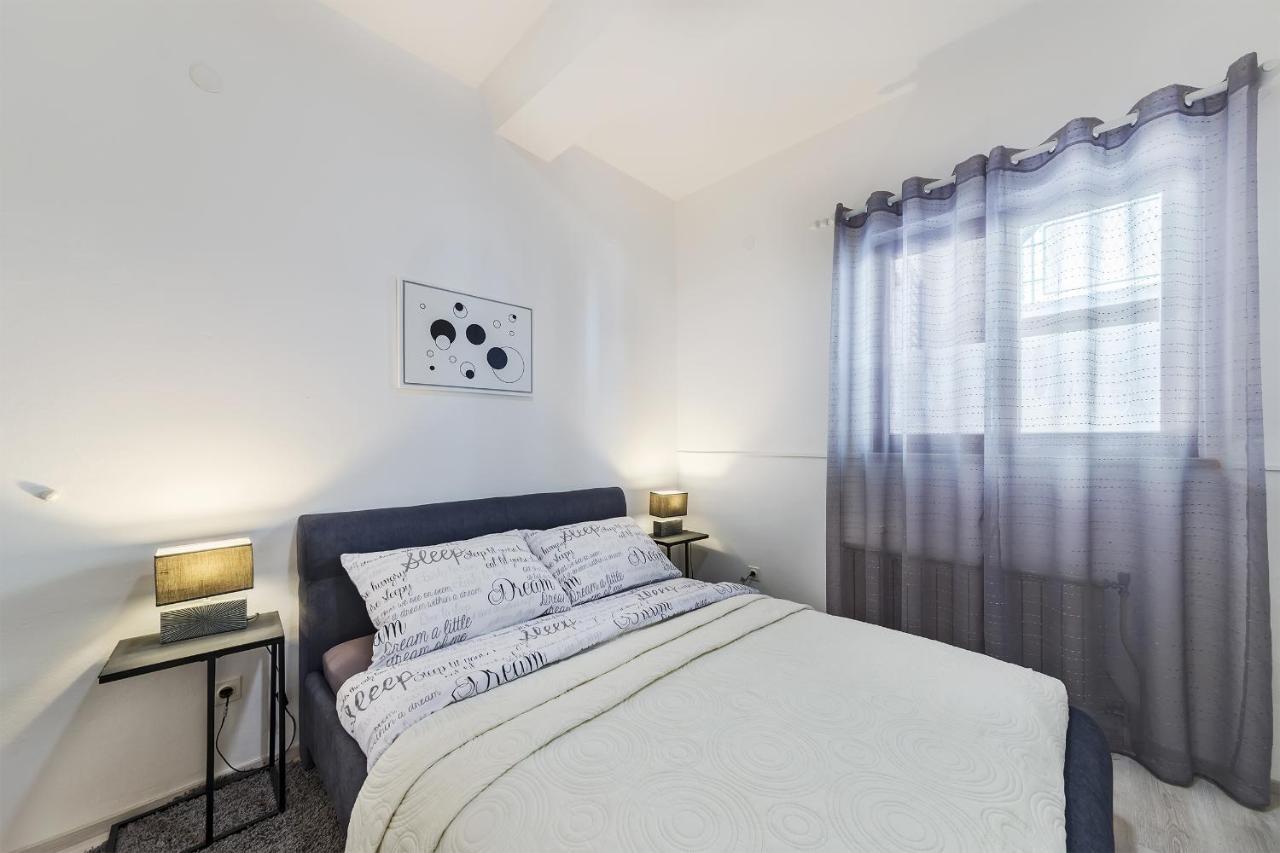 מדולין Apartments Antonio מראה חיצוני תמונה